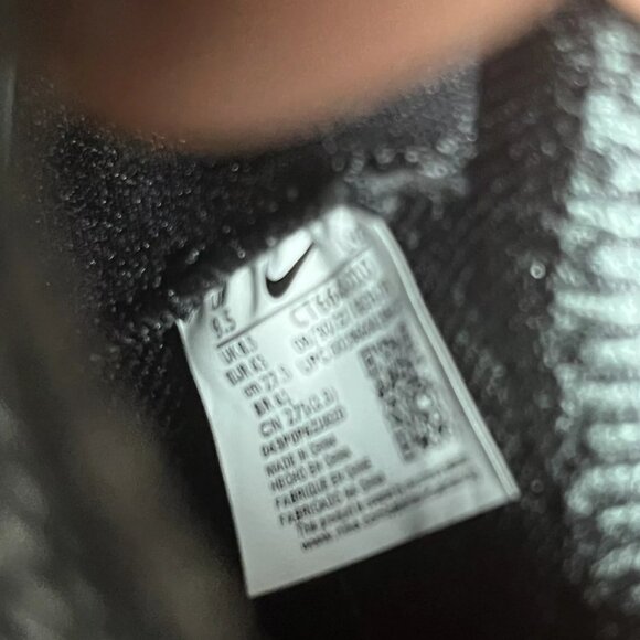 Nike Alpha Menace Elite 3 Mens Size 9.5 Black Football Cleats CT6648-010 - Picture 10 of 10